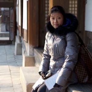 Meet your Posher, Monica